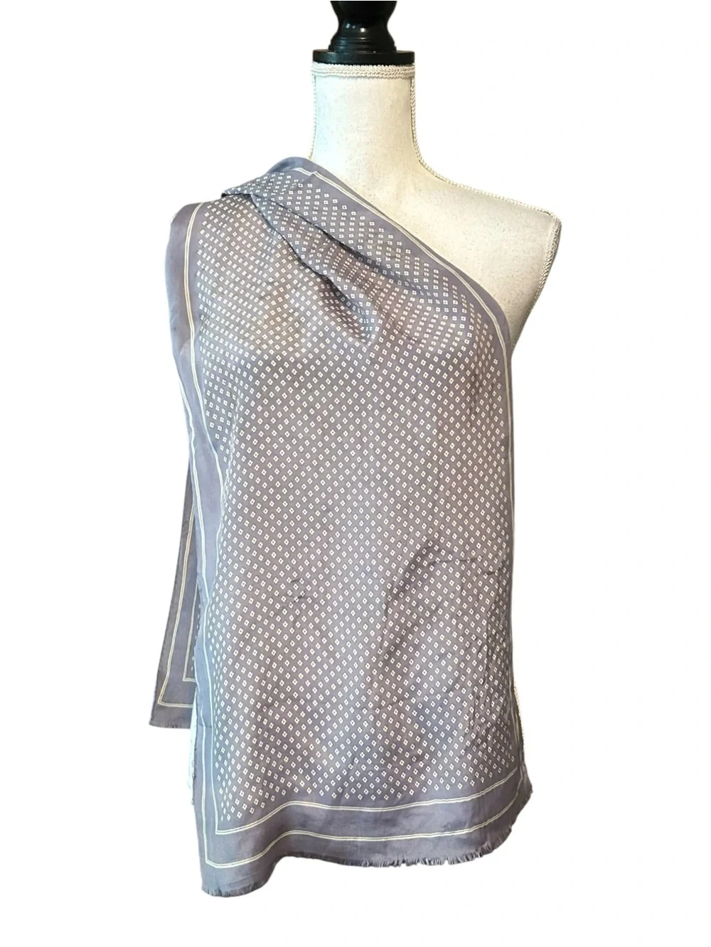 Vintage Calvin Klein 100% Silk Lightweight Oblong‎ Neck Scarf Mauve Grey